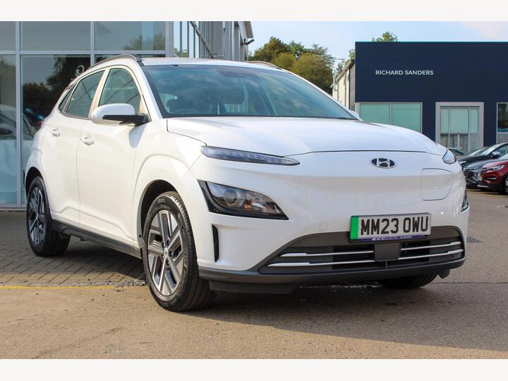 Hyundai KONA 39kWh SE Connect Auto 5dr (10.5kW Charger)