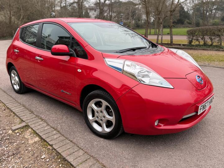 Nissan Leaf 30kWh Acenta Auto 5dr