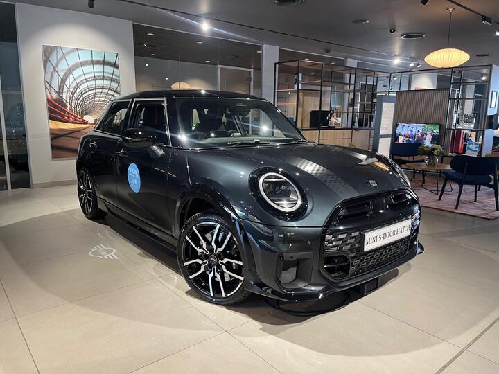 MINI Cooper 1.5C Sport Steptronic Euro 6 (s/s) 5dr