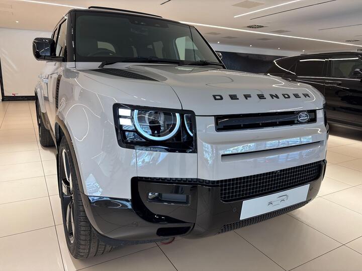 Land Rover Defender 3.0 D250 X-Dynamic HSE 110 5dr Auto Diesel Estate