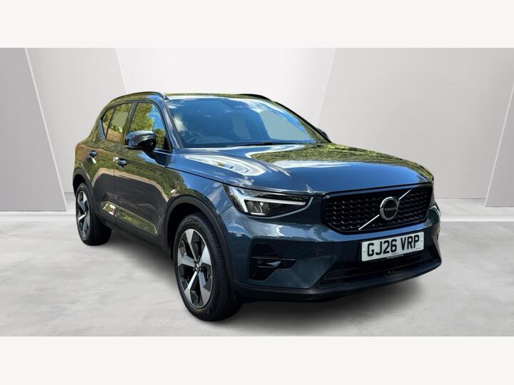 Volvo XC40 2.0 B3 MHEV Plus Dark DCT Auto Euro 6 (s/s) 5dr