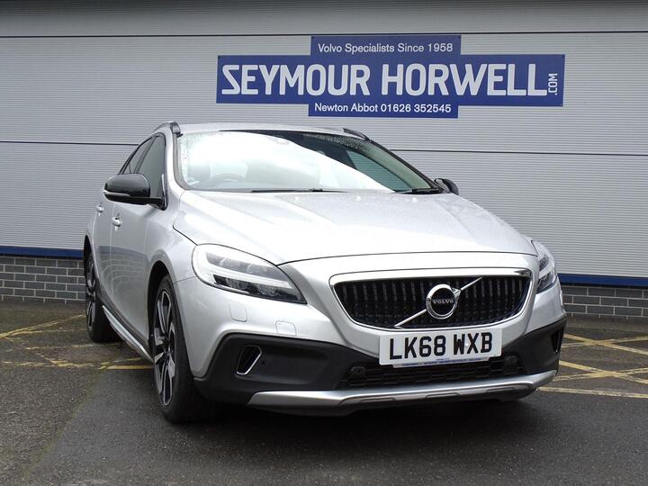 Volvo V40 Cross Country 1.5 T3 GPF Pro Auto Euro 6 (s/s) 5dr