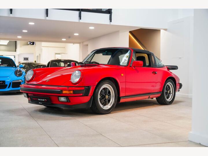 Porsche 911 3.2 Classic Carrera Targa 2dr