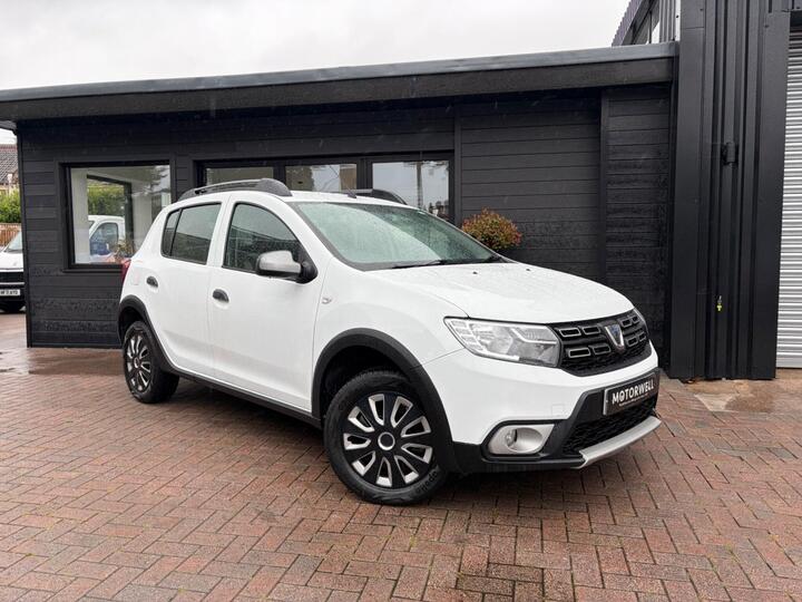 Dacia Sandero Stepway 0.9 TCe Essential Euro 6 (s/s) 5dr