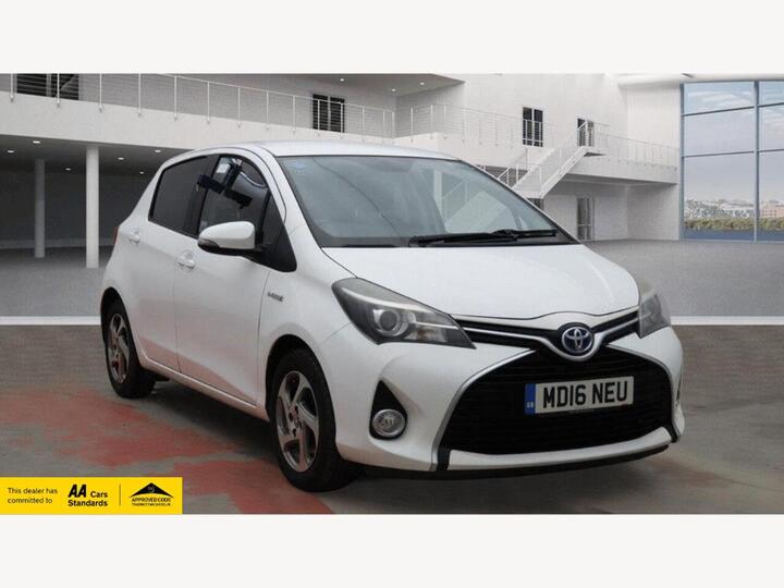 Toyota Yaris 1.5 VVT-h Icon E-CVT Euro 6 5dr Toyota Yaris 1.5 VVT-h Icon E-CVT Euro 6 5dr