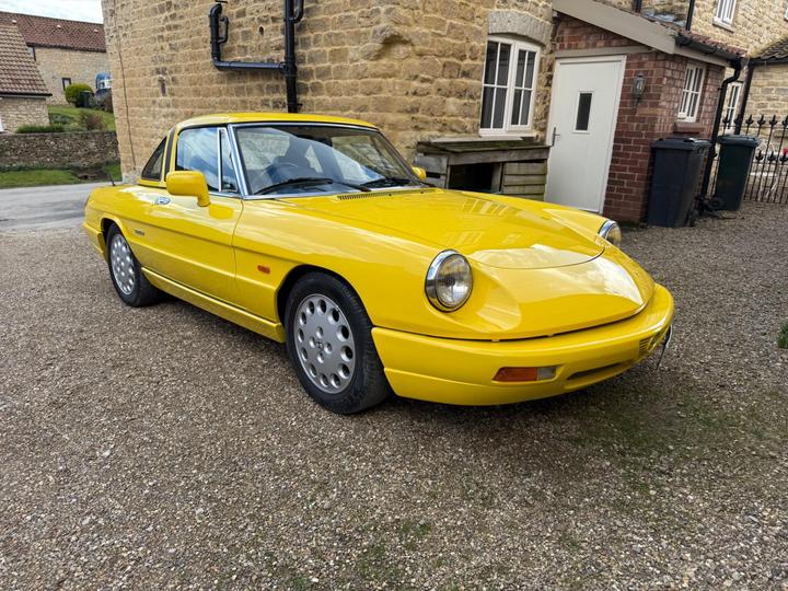 Alfa Romeo Spider 2.0 2dr