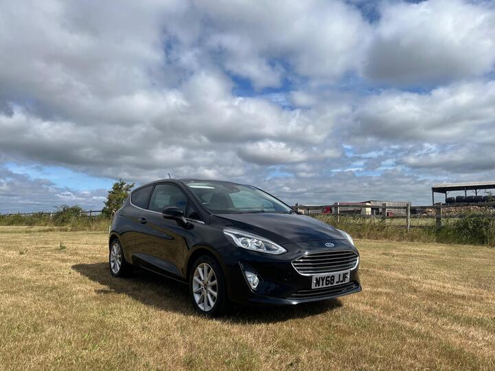 Ford Fiesta 1.0T EcoBoost Titanium Euro 6 (s/s) 3dr