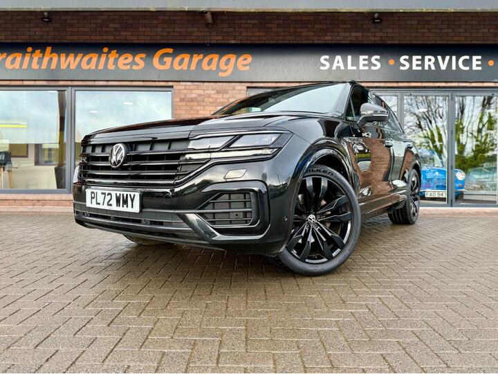 Volkswagen Touareg 3.0 TDI V6 Black Edition Tiptronic 4Motion Euro 6 (s/s) 5dr Volkswagen Touareg 3.0 TDI V6 Black Edition Tiptronic 4Motion Euro 6 (s/s) 5dr
