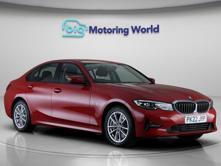 BMW 3 Series 2.0 330e 12kWh SE Pro Auto Euro 6 (s/s) 4dr BMW 3 Series 2.0 330e 12kWh SE Pro Auto Euro 6 (s/s) 4dr