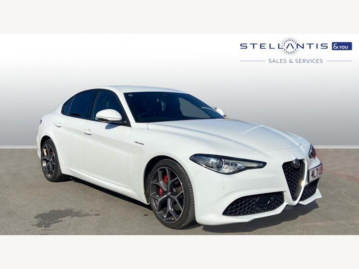 Alfa Romeo Giulia 2.0T Veloce Auto Euro 6 (s/s) 4dr Alfa Romeo Giulia 2.0T Veloce Auto Euro 6 (s/s) 4dr