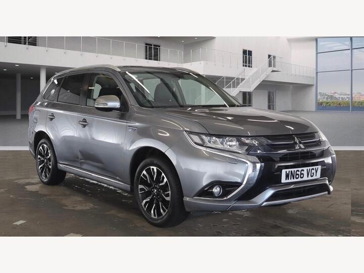 Mitsubishi Outlander 2.0h 12kWh GX4h CVT 4WD Euro 6 (s/s) 5dr Mitsubishi Outlander 2.0h 12kWh GX4h CVT 4WD Euro 6 (s/s) 5dr