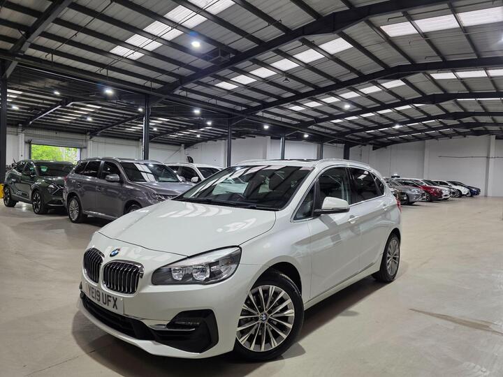 BMW 2 Series Active Tourer 2.0 220i GPF Luxury DCT Euro 6 (s/s) 5dr BMW 2 Series Active Tourer 2.0 220i GPF Luxury DCT Euro 6 (s/s) 5dr