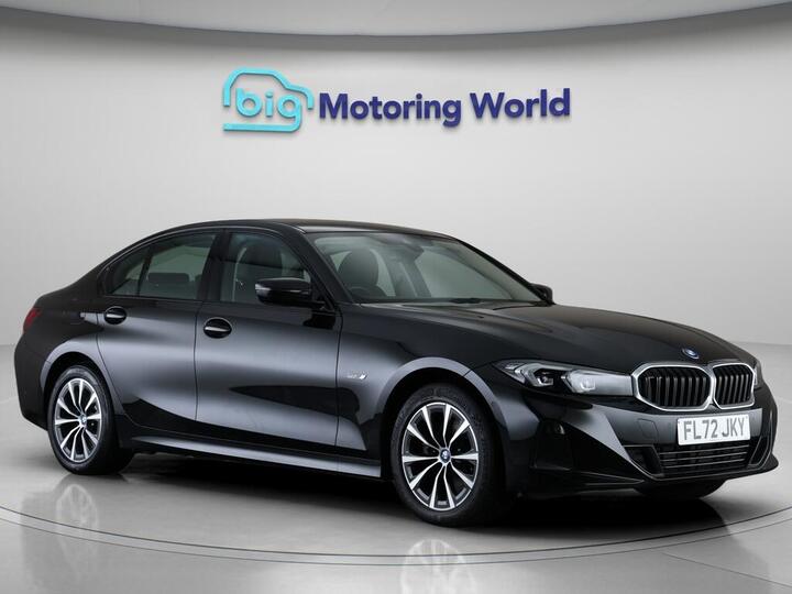 BMW 3 Series 2.0 330e 12kWh Sport Auto Euro 6 (s/s) 4dr BMW 3 Series 2.0 330e 12kWh Sport Auto Euro 6 (s/s) 4dr