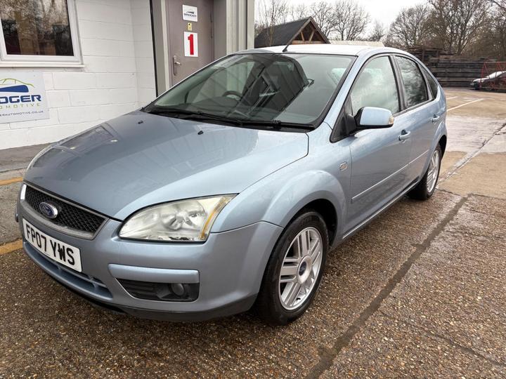 Ford Focus 1.6 Ghia 5dr