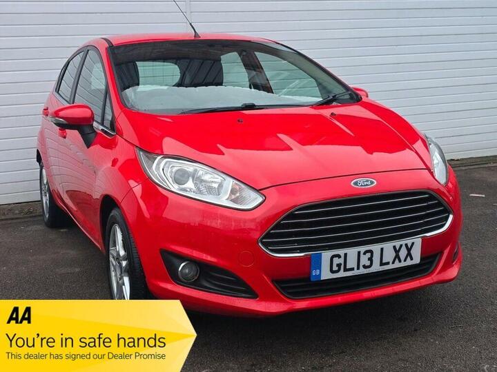 Ford Fiesta 1.0T EcoBoost Zetec Euro 5 (s/s) 5dr Ford Fiesta 1.0T EcoBoost Zetec Euro 5 (s/s) 5dr