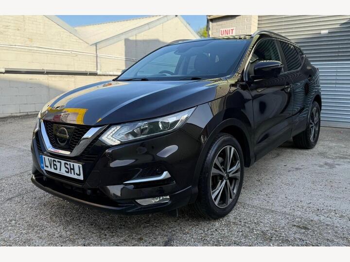 Nissan Qashqai 1.2 DIG-T N-Connecta XTRON Euro 6 (s/s) 5dr