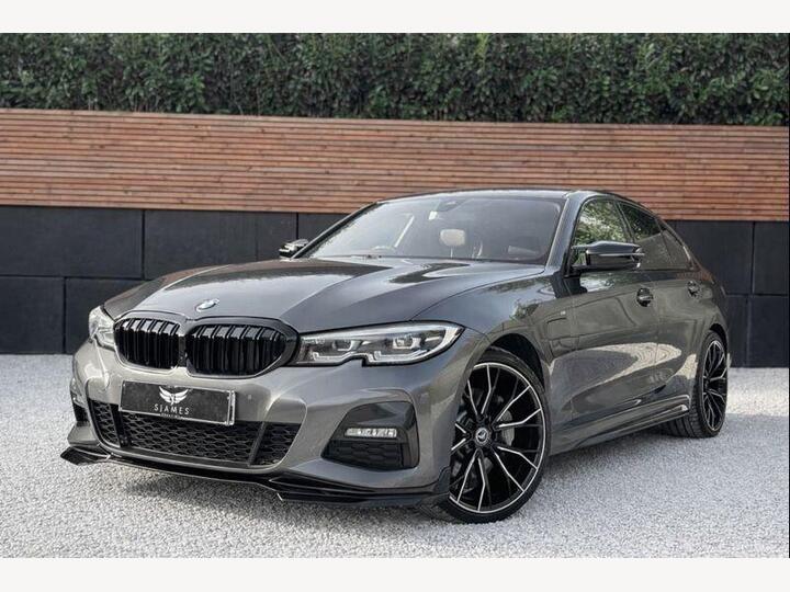 BMW 3 SERIES 2.0 330e 12kWh M Sport Auto Euro 6 (s/s) 4dr BMW 3 SERIES 2.0 330e 12kWh M Sport Auto Euro 6 (s/s) 4dr