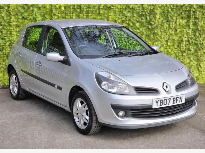 Renault Clio 1.6 VVT Dynamique 5dr