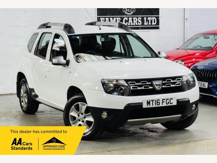 Dacia Duster 1.5 DCi Laureate Euro 6 (s/s) 5dr Dacia Duster 1.5 DCi Laureate Euro 6 (s/s) 5dr