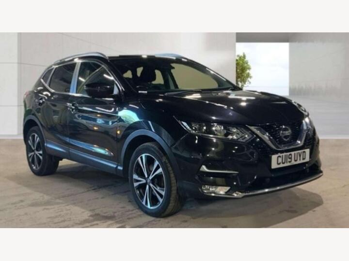 Nissan QASHQAI 1.5 DCi N-Connecta Euro 6 (s/s) 5dr