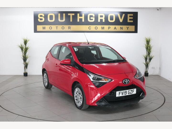 Toyota AYGO 1.0 VVT-i X-play Euro 6 5dr