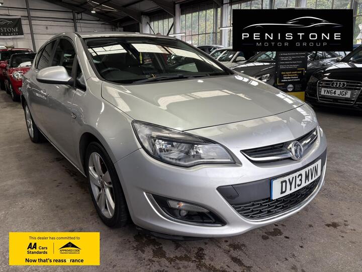 Vauxhall Astra 1.6 16v SRi Euro 5 5dr