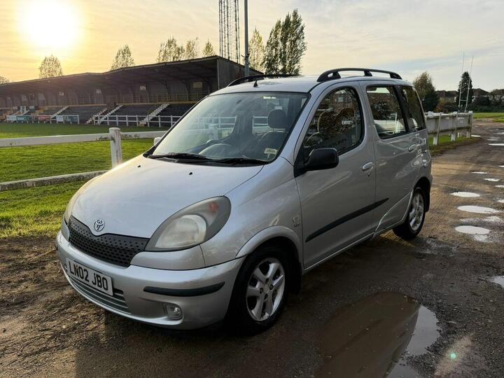 Toyota Yaris Verso 1.3 VVT-i Verso GLS 5dr