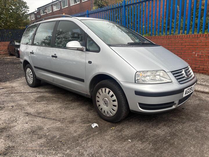 Volkswagen Sharan 1.9 TDI PD S 5dr Volkswagen Sharan 1.9 TDI PD S 5dr