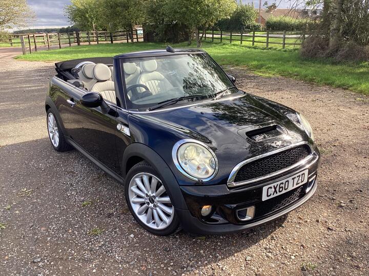 MINI Convertible 1.6 Cooper S Euro 5 (s/s) 2dr