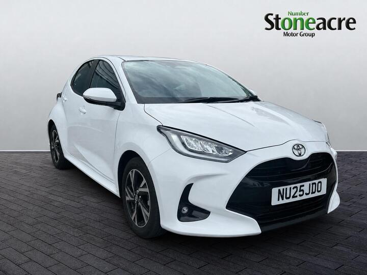Toyota Yaris 1.5 VVT-h Design E-CVT Euro 6 (s/s) 5dr