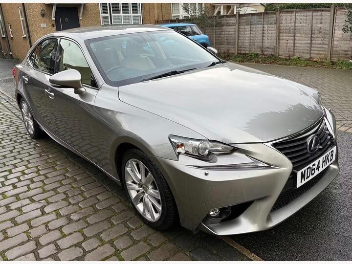 Lexus IS 2.5 300h Executive Edition E-CVT Euro 5 (s/s) 4dr