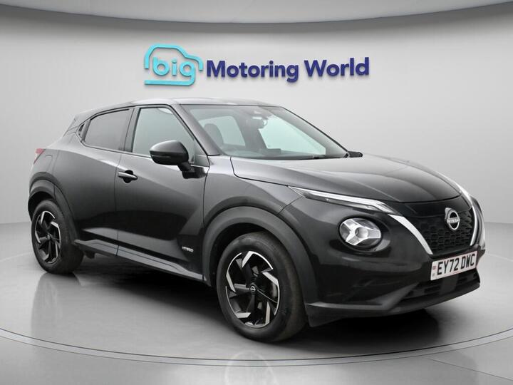 Nissan Juke 1.6 N-Connecta Auto Euro 6 5dr Nissan Juke 1.6 N-Connecta Auto Euro 6 5dr