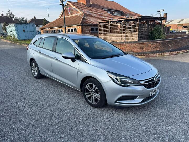 Vauxhall Astra 1.6 CDTi EcoFLEX Tech Line Sports Tourer Euro 6 (s/s) 5dr Vauxhall Astra 1.6 CDTi EcoFLEX Tech Line Sports Tourer Euro 6 (s/s) 5dr