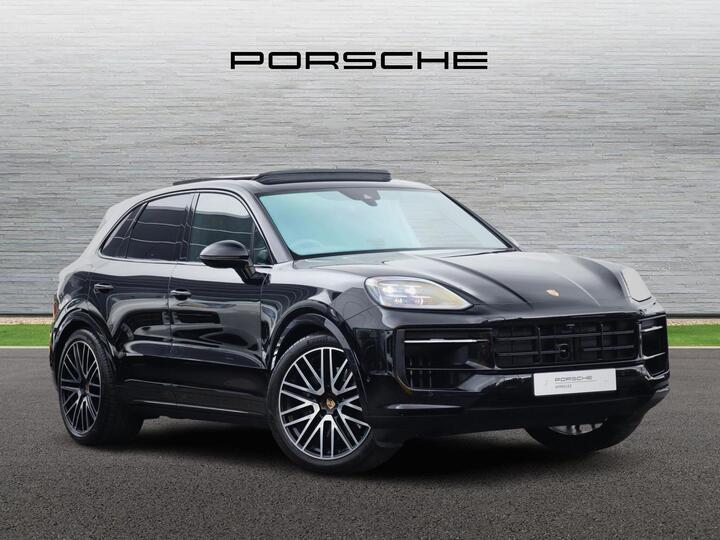 Porsche Cayenne 3.0 V6 E-Hybrid 25.9kWh Black Edition TiptronicS 4WD Euro 6 (s/s) 5dr
