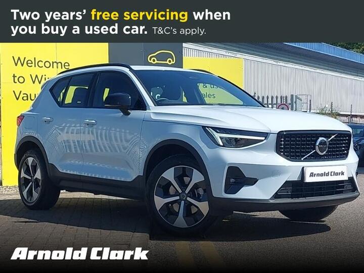 Volvo XC40 2.0 B4 MHEV Plus Dark DCT Auto Euro 6 (s/s) 5dr