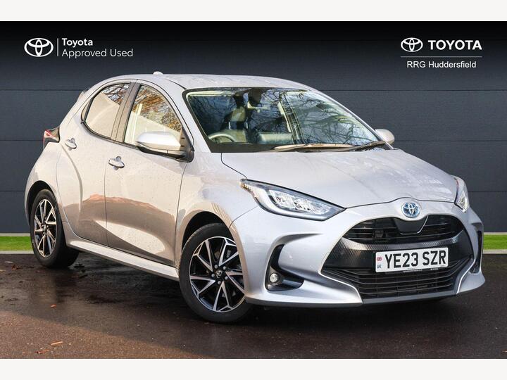 Toyota Yaris 1.5 VVT-h Design E-CVT Euro 6 (s/s) 5dr Toyota Yaris 1.5 VVT-h Design E-CVT Euro 6 (s/s) 5dr