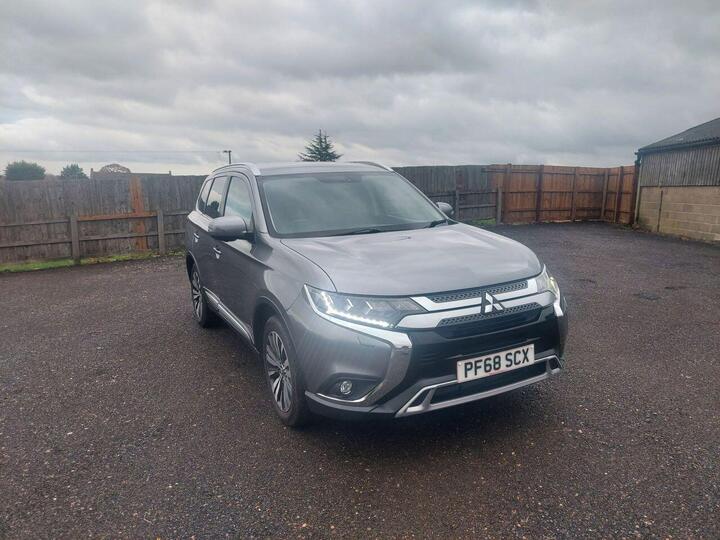 Mitsubishi OUTLANDER 2.0 MIVEC 4 CVT 4WD Euro 6 (s/s) 5dr