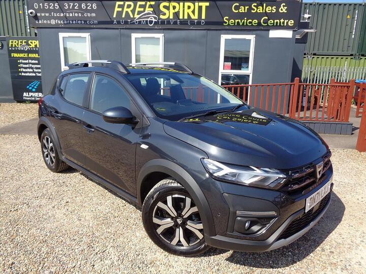 Dacia Sandero Stepway 1.0 TCe Prestige CVT Euro 6 (s/s) 5dr Dacia Sandero Stepway 1.0 TCe Prestige CVT Euro 6 (s/s) 5dr