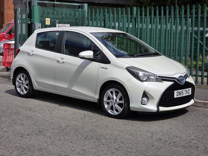 Toyota Yaris 1.5 VVT-h Excel E-CVT Euro 6 5dr (Safety Sense, 15in)