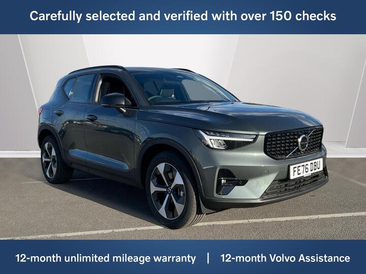 Volvo XC40 2.0 B4 MHEV Plus Dark DCT Auto Euro 6 (s/s) 5dr