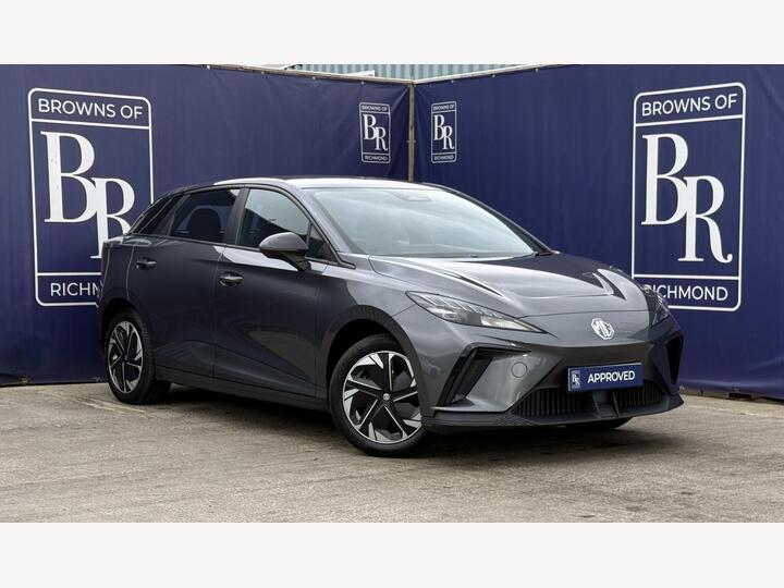 MG MG4 64kWh SE Long Range Auto 5dr