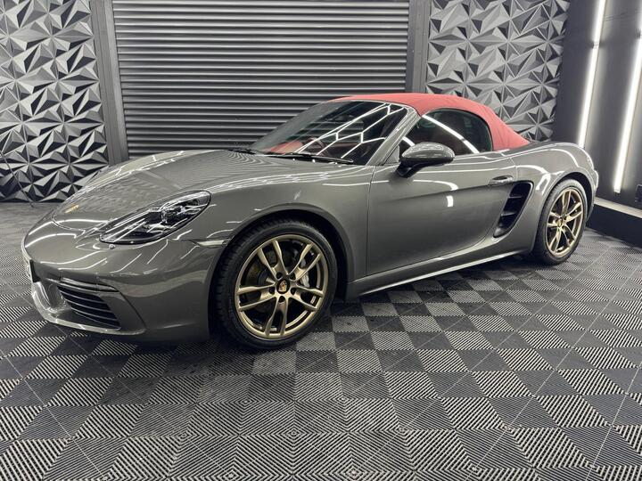Porsche 718 Boxster 2.0T PDK Euro 6 (s/s) 2dr Porsche 718 Boxster 2.0T PDK Euro 6 (s/s) 2dr