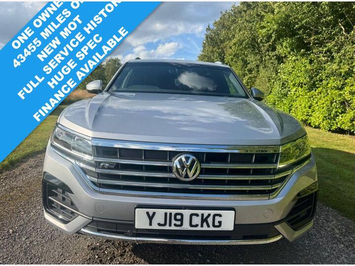 Volkswagen TOUAREG Stand Out From The Crowd In This St