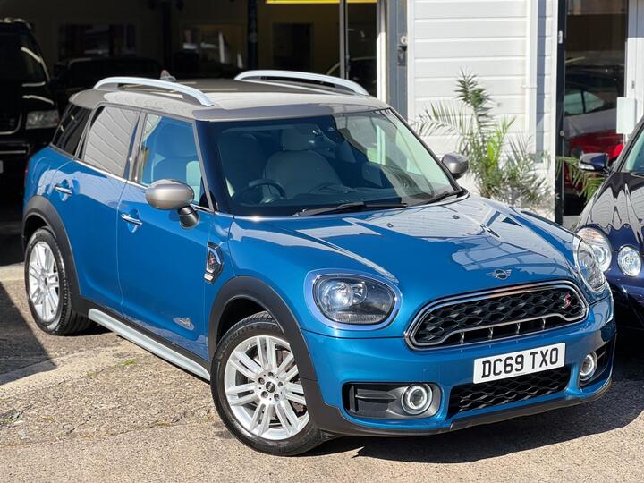 MINI Countryman 2.0 Cooper S Exclusive Auto ALL4 Euro 6 (s/s) 5dr MINI Countryman 2.0 Cooper S Exclusive Auto ALL4 Euro 6 (s/s) 5dr