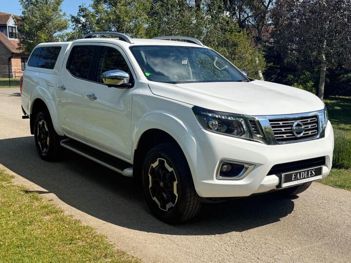 Nissan NAVARA 2.3 DCi Tekna Auto 4WD Euro 6 4dr Nissan NAVARA 2.3 DCi Tekna Auto 4WD Euro 6 4dr