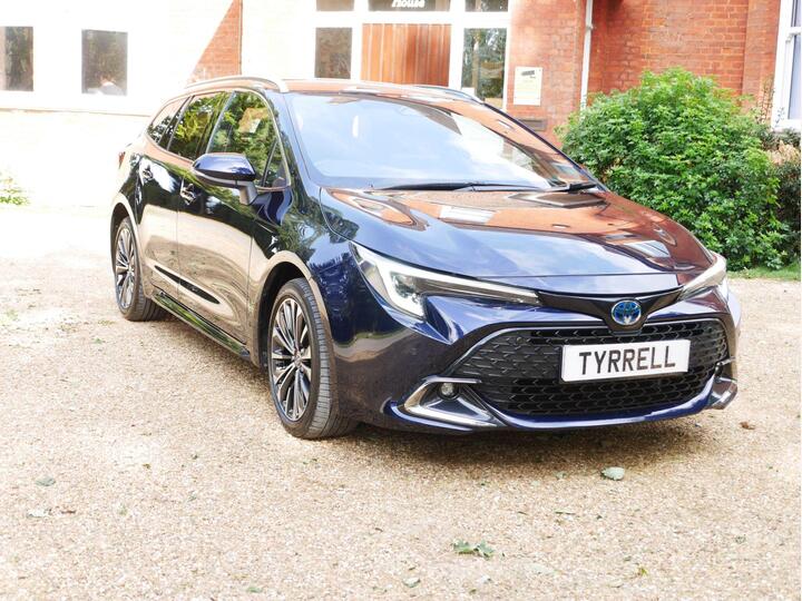 Toyota Corolla 1.8 VVT-h Design Touring Sports CVT Euro 6 (s/s) 5dr