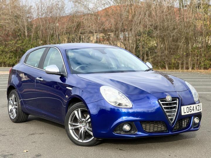 Alfa Romeo Giulietta 1.6 JTDM-2 Distinctive Euro 5 (s/s) 5dr