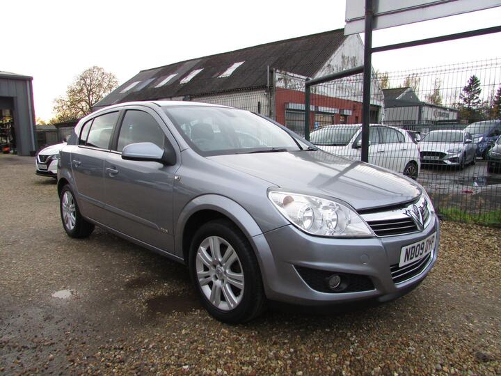 Vauxhall Astra 1.8i 16v Design 5dr