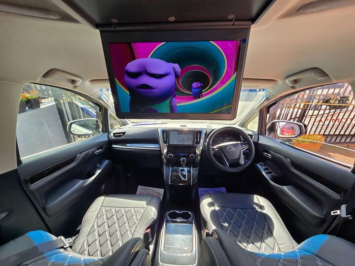 Toyota Vellfire 7 SEATER 2.5