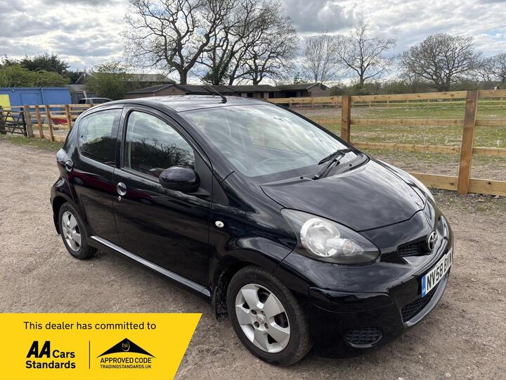 Toyota AYGO 1.0 VVT-i Black MultiMode Euro 4 5dr (AC)